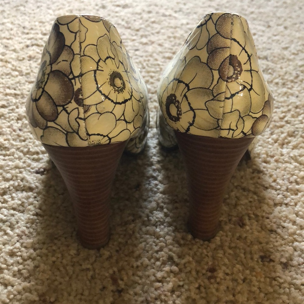 Adorable Naughty Monkey heels from The Buckle - Picture 6 of 11